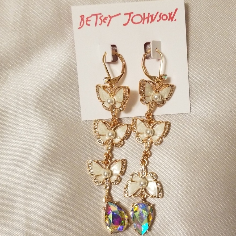 Betsey Earrings